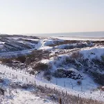 Dunes & Sea At Kijkduin Проживание в семье *