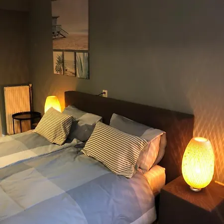 Dunes & Sea At Kijkduin Homestay